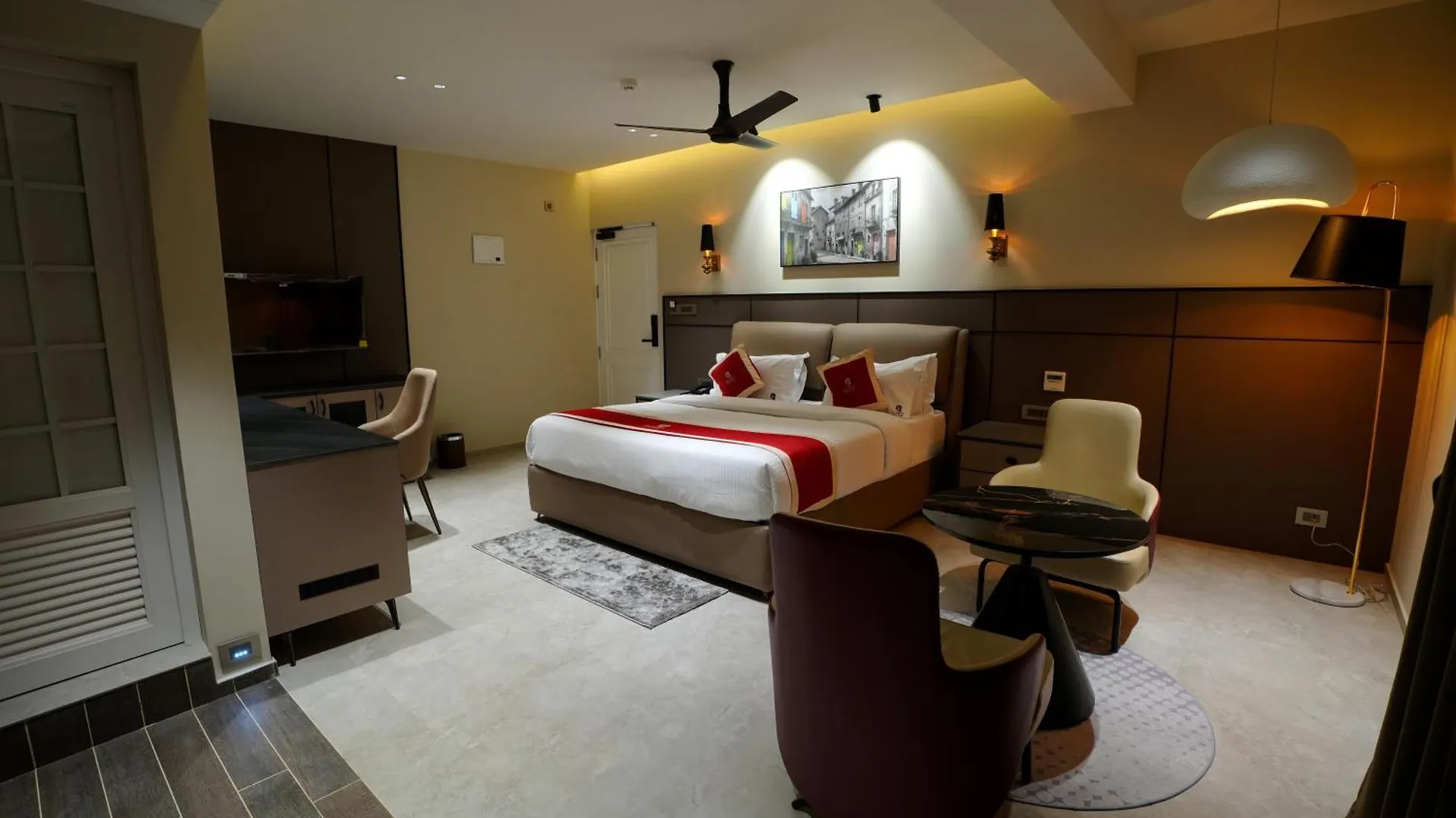 Hotel Doro Royal Suite Mannarakkat