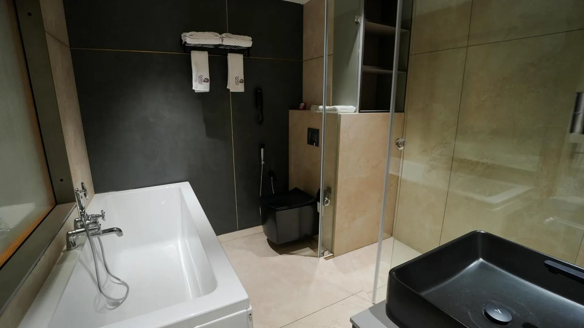 Hotel Doro Royal Suite Mannarakkat