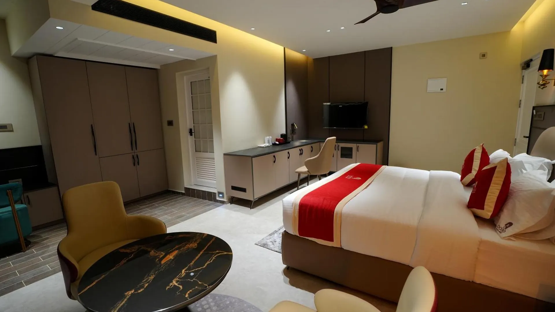 Doro Royal Suite Mannarakkat Hotel
