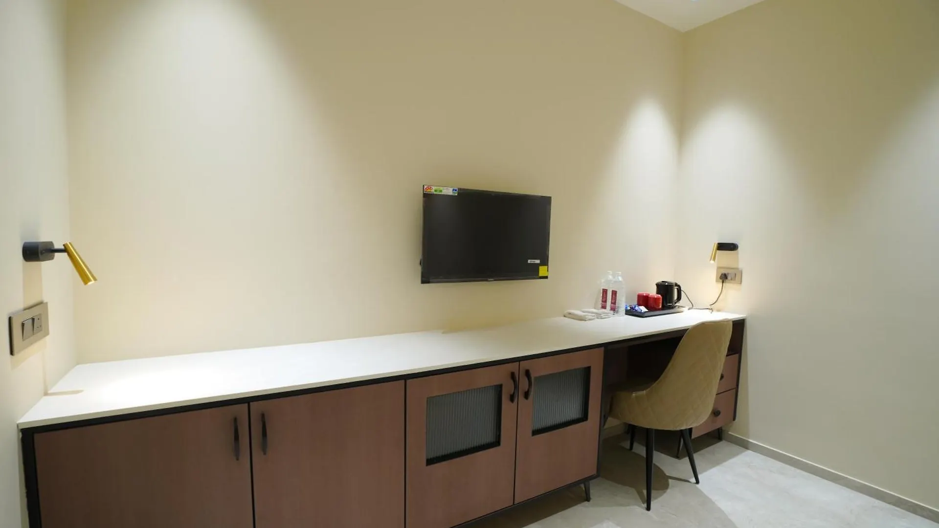 Hotel Doro Royal Suite Mannarakkat